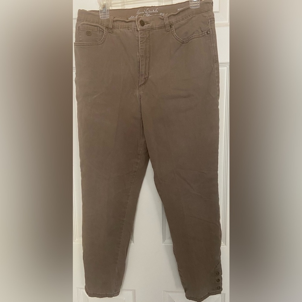 Gloria Vanderbilt ankle jeans